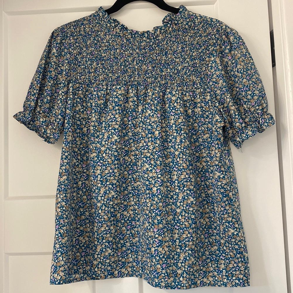 floral short sleeve top